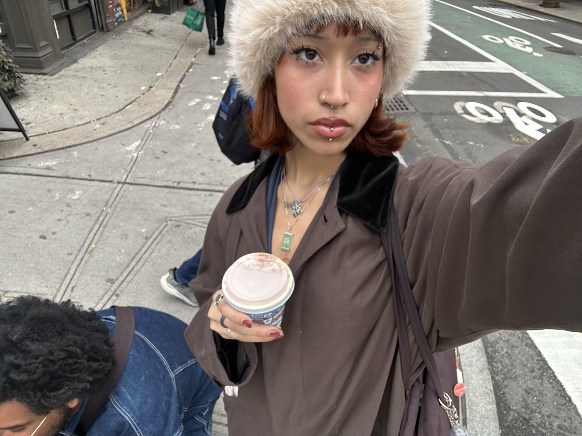 predictable girl tweet media