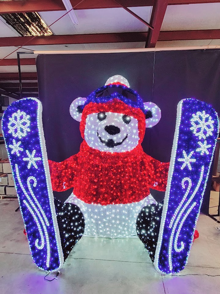 CarpenterDecor's tweet photo. ‘Tis the "ski-son" to be jolly ⛷🐻🎄

We have a couple of these Adorable R&amp;K Skiing Polar Bears in stock and ready to ship!

855-259-4121

#commercialoutdoorholidaydecor #commercialoutdoorchristmasdecor #instock #readytoship #skiing #polarbear #CarpenterDecorating #Manufacturer https://t.co/94TxHd7dtV