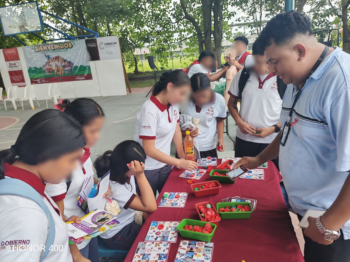 apicampeche's tweet image. ⚓👉👮‍♂️👮‍♀️💓#Candelaria | #Vinculación | #Apicam | Suma de esfuerzos para promover la prevención, la sana convivencia y la participación juvenil.

Participamos en la Estación de Prevención del Delito y Participación Ciudadana, que se realizó en el #COBACAM plantel 02 de Candelaria.