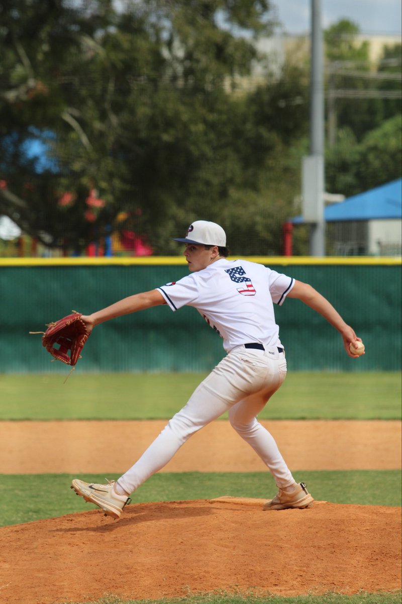 ForceVectorATH's tweet image. Want to be challenged by former pros and collegiate coaches? ⚾️ 

Want to develop physically and mentally? 💪🏻 

Want to understand the science of how you move? 🧬 

Train with Force Vector - Play with USA Prime 🔥 

Open training spots and summer high school rosters are open!