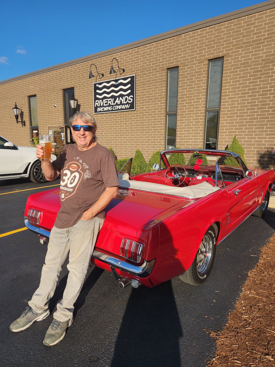 Snake bit (@laboomba1234) on Twitter photo 