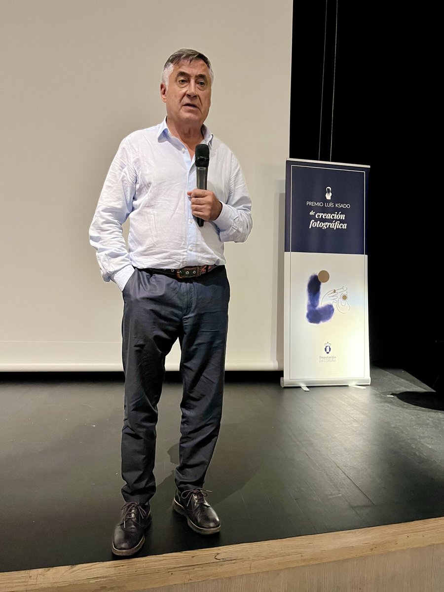 Xurxo Lobato (@xurxolobato) on Twitter photo Actividades do 19 premio internacional de fotografia Luis Ksado da Deputacion da Coruña. Masterclas de <a href="/gervasanchez/">Gervasio Sánchez</a> e Alberto Garcia Alix no centro Agora <a href="/DACCultura/">Cultura Depu. Coruña</a> <a href="/Depucoruna/">Deputación da Coruña</a> Actividades do 19 premio internacional de fotografia Luis Ksado da Deputacion da Coruña. Masterclas de <a href="/gervasanchez/">Gervasio Sánchez</a> e Alberto Garcia Alix no centro Agora <a href="/DACCultura/">Cultura Depu. Coruña</a> <a href="/Depucoruna/">Deputación da Coruña</a>