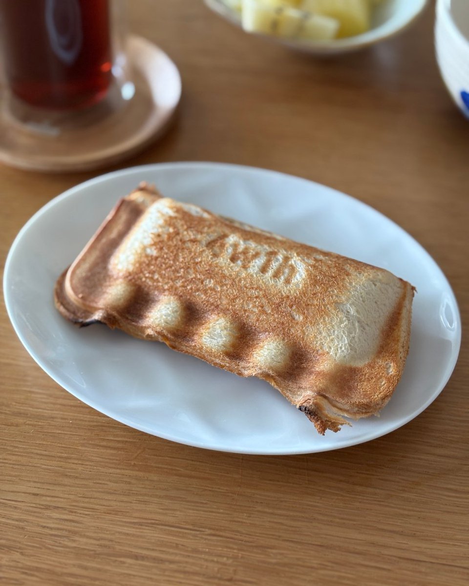 forum_store's tweet image. ホットサンドソロ入荷中です！食パン１枚でつくれて食べやすくてちょうどいいサイズ。はさんだ具がこぼれにくく、片手で食べれます。温かい飲み物とホットサンドソロのコンビは最高です。是非お好みの食材をはさんでお楽しみください！#4w1h #ホットサンドソロ #ホットサンド
forumstore.jp/collections/4w…
