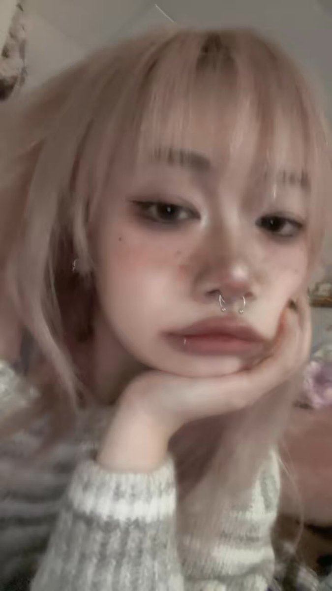 𝔰𝔥𝔬𝔬𝔪𝔦 ⊹˚. ♡ tweet media