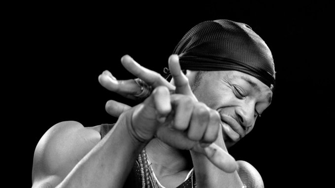 rollingstonejp's tweet image. 【追悼】ディアンジェロ

『Voodoo』の制作中、ジェームス・ブラウンやプリンス、Pファンクらの研究に没頭していた

｢俺は大学には行ってないが、それと同じ価値があるものだった。自分のなかの音楽愛に立ち返る時間だったんだ」

▼『Voodoo』完成までの物語
🔗rollingstonejapan.com/articles/detai…

#DAngelo