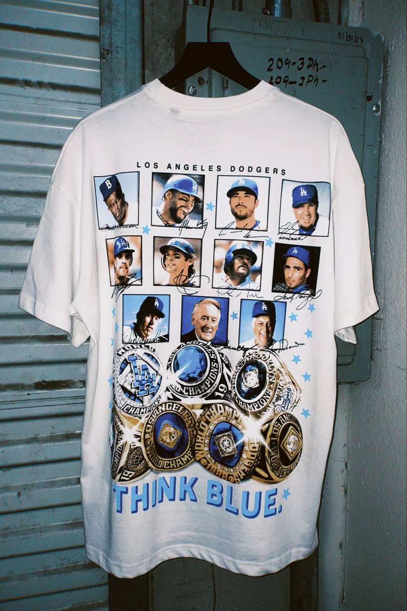Alright yall ima double it 

If dodgers win today I’ll give away $1k + this tee I designed last year  

LIKE &amp; RT