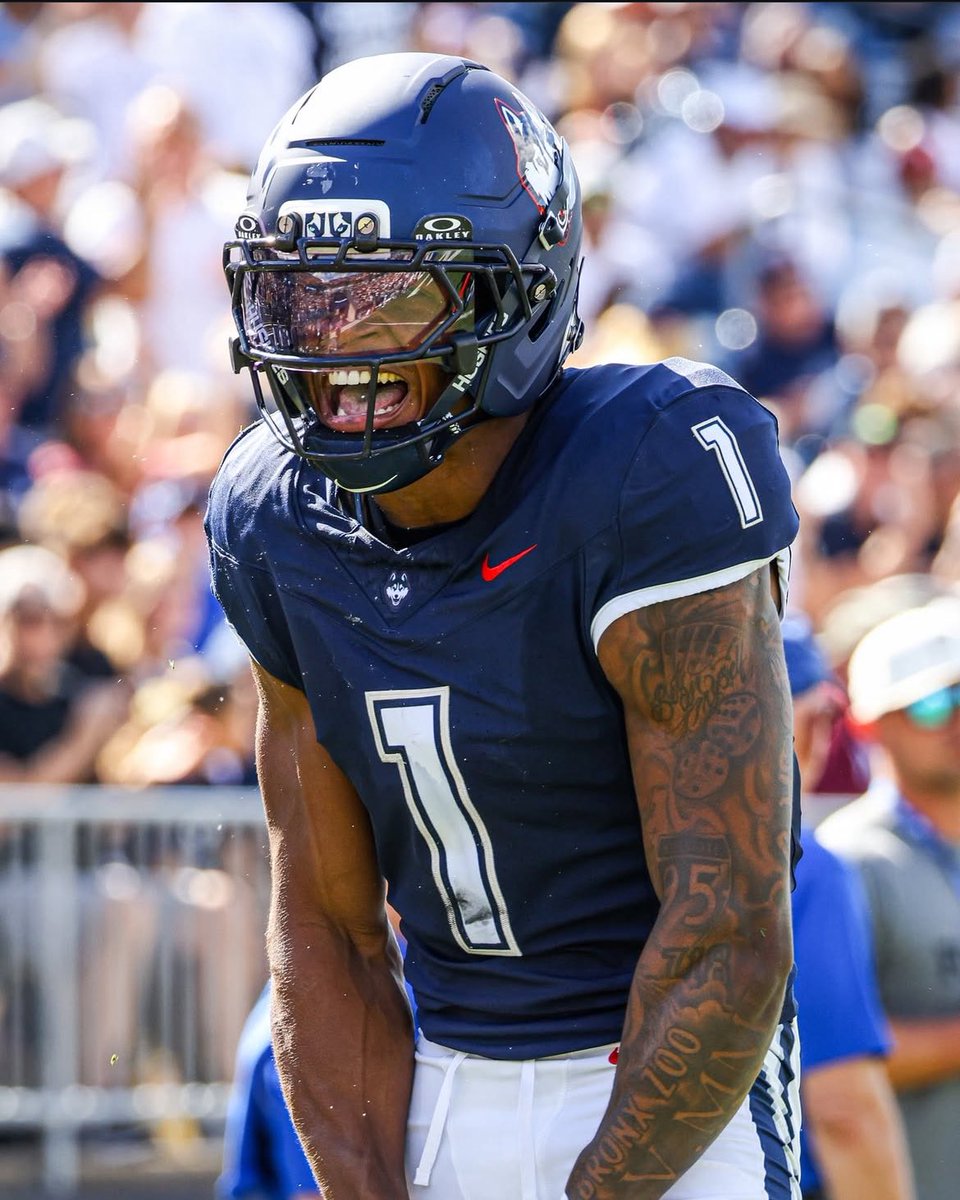 Carl jones jr (@carljonesjr_4) on Twitter photo Blessed to receive my first Division 1 offer from the university of Connecticut!!!AGTG✝️ <a href="/thekalebanthony/">Kaleb Anthony</a> <a href="/DuranteJ5/">Rante Jones</a> <a href="/UConnFootball/">UConn Football</a> <a href="/Coach_MGregory/">Mike Gregory</a> <a href="/CoachCamRod/">Coach Cam Rodgers</a> <a href="/TC_Football/">Tampa Catholic Football 🏈⚔️</a> <a href="/ChadSimmons_/">ChadSimmons</a> <a href="/247recruiting/">247Sports Recruiting</a> <a href="/On3sports/">On3</a> Blessed to receive my first Division 1 offer from the university of Connecticut!!!AGTG✝️ <a href="/thekalebanthony/">Kaleb Anthony</a> <a href="/DuranteJ5/">Rante Jones</a> <a href="/UConnFootball/">UConn Football</a> <a href="/Coach_MGregory/">Mike Gregory</a> <a href="/CoachCamRod/">Coach Cam Rodgers</a> <a href="/TC_Football/">Tampa Catholic Football 🏈⚔️</a> <a href="/ChadSimmons_/">ChadSimmons</a> <a href="/247recruiting/">247Sports Recruiting</a> <a href="/On3sports/">On3</a>