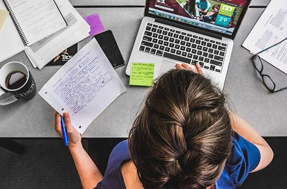 Students! You are encouraged to schedule their academic advising appointment for the upcoming Spring Semester.

Spring registration begins October 27th! Secure your spot in classes by meeting with your advisor early in the Student Services offices (located on the 3rd floor).