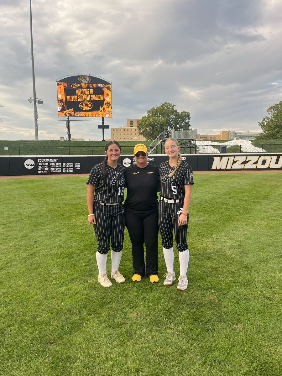 I  had such a great time at the Mizzou ID camp!! Thank you so much <a href="/CoachLarissaA/">Larissa Anderson</a> <a href="/CoachBella42/">Bella Norton-Winslow</a> <a href="/CoachJayGwyn/">Assistant Softball Coach, MIZZOU</a> <a href="/epsteinhitting/">Coach Ep</a> for all your feedback and for hosting a great camp!! I hope to be back again soon! <a href="/Aces_SoftballKC/">Aces Softball</a> <a href="/STayTaylor18/">Taylor Taylor</a> <a href="/rktaylor12/">RK Taylor</a>