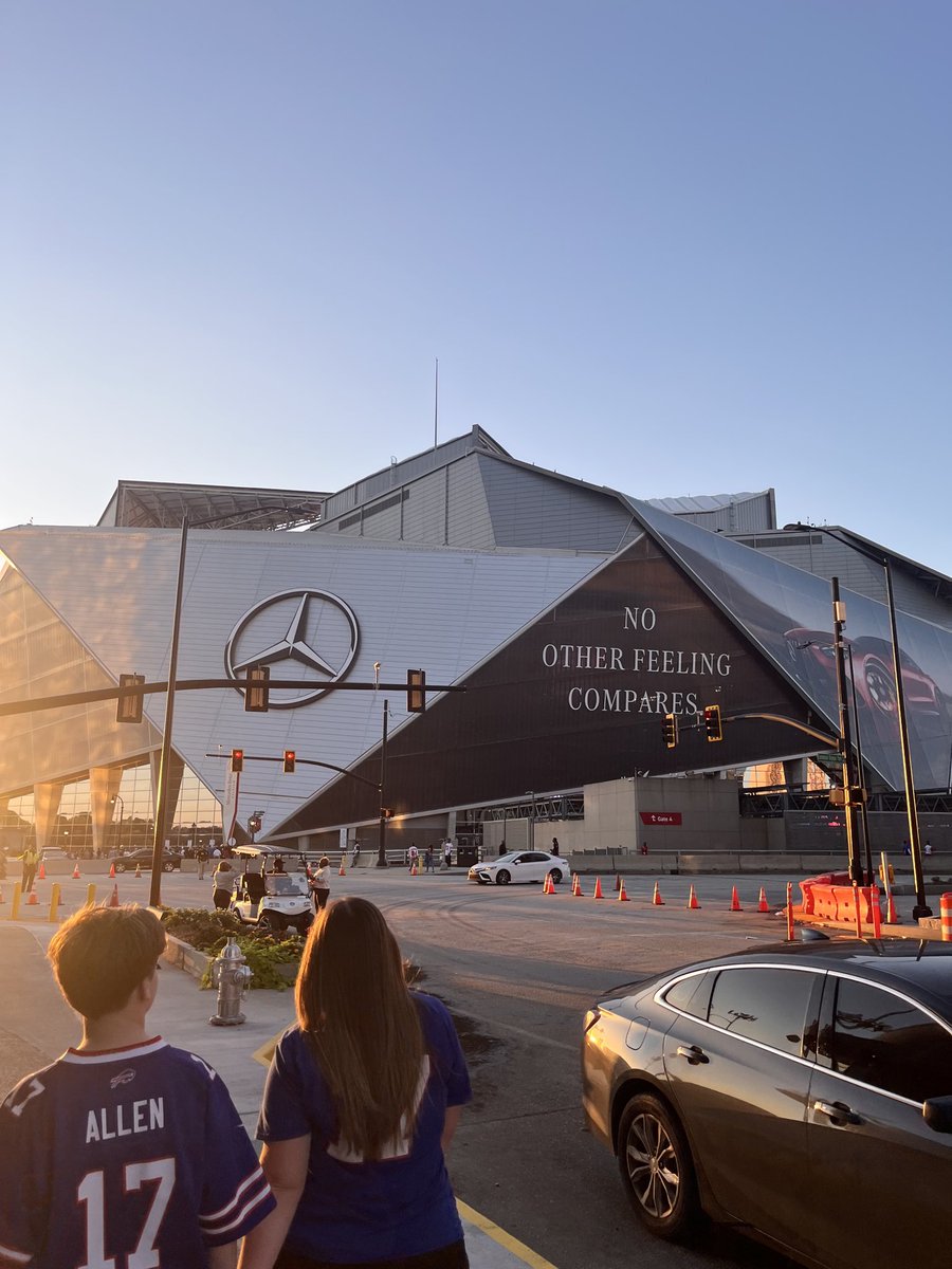 icrackedyoho's tweet image. #moneyteam #courtside #topgeek #enjoylife