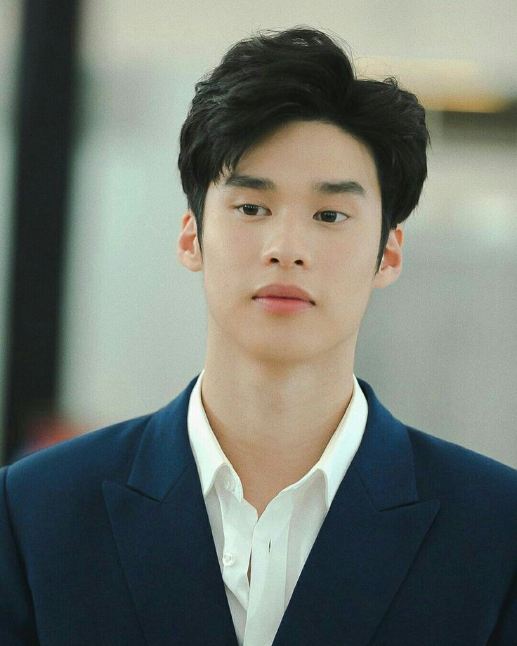 estou assistindo Love In The Moonlight, por um segundo achei que o Poom é o Peak fossem a mesma pessoa 

#LoveInTheMoonlightTH
#poompps #peakpeemapol