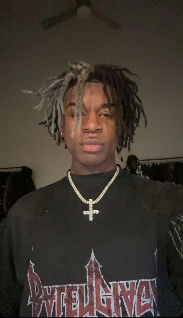 alightwemade's tweet image. how does he do it