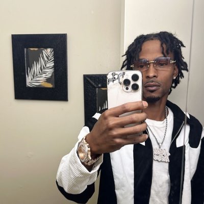 DBGFame's tweet photo. #NewProfilePic https://t.co/c3ia9qGpwu
