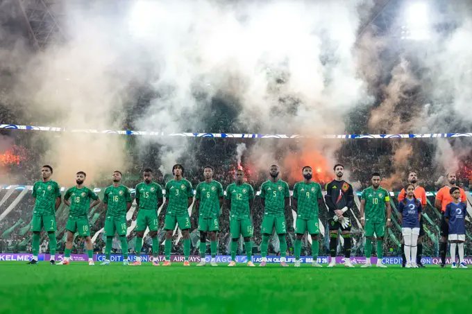 مرّة أخرى… الأخضر يعبر، لا لأن الطريق مُمهّد، بل لأنه يعرف كيف يصنع طريقه وسط التحديات.
تأهلنا… لأن السعودية حين تلعب، تُغيّر المعادلات .. مبروك .
#الأخضر_إلى_المونديال #السعودية