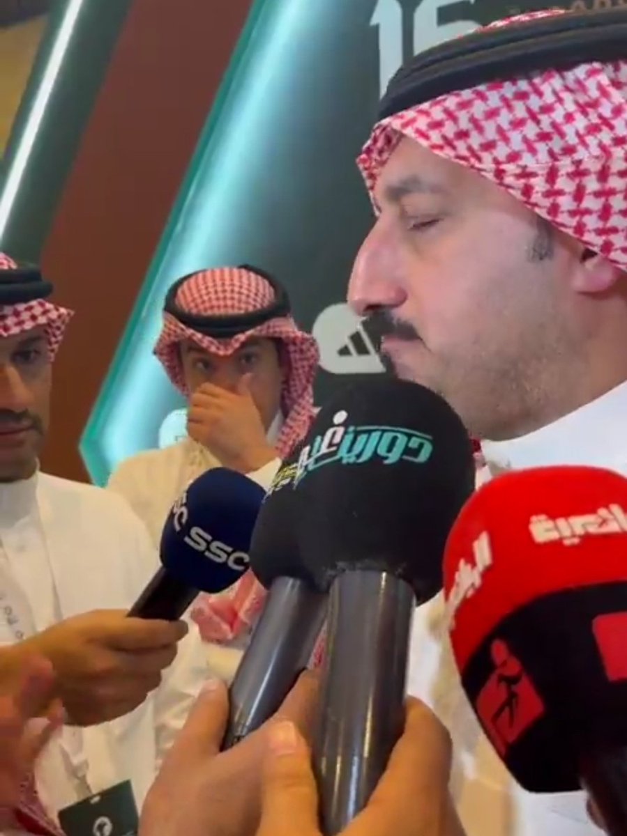 htttm4's tweet image. حاربوه مع المنتخب واوقفوه نقلوا العقوبة اسيوية حتى لا يلعب مع فريقه هاجمته قروبات علي بابا الطبال وشككوا فيه واليوم يرد عليهم في الملعب
#نواف_العقيدي