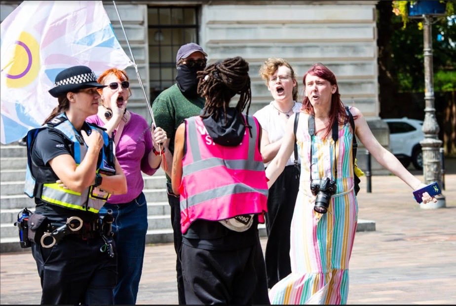 MrMennoTweets's tweet image. If you want to know what type of person @AjaTheEmpress is, this pic is a good start. For the last 5 years she’s been a ‘boots on the ground’ kind of woman, travelling up and down the country to help raise the voices of other women after she found her own. She’s not a loudmouth or…