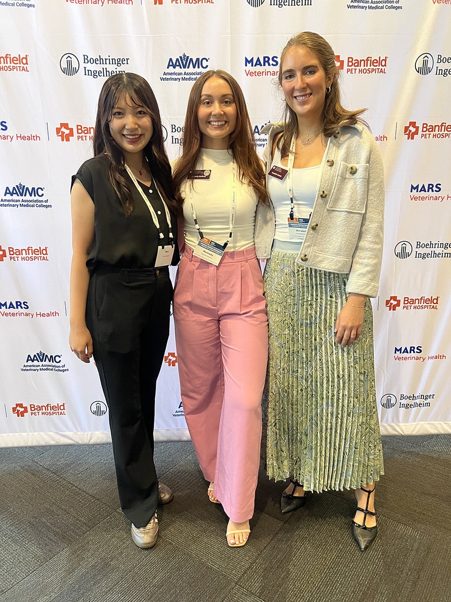 Second-year veterinary student Kennedy Shalloup recently participated in the Veterinary Medical Scientist Research Training Program. Her research looked at how hemodynamic shock in dogs alters platelet mitochondrial respiratory parameters. #TAMUVetMed