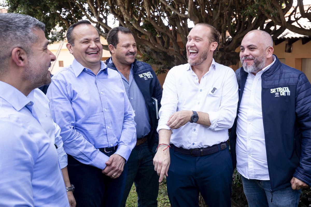 Feliz cumpleaños <a href="/STaboadaMx/">Santiago Taboada</a>, que este nuevo año sea motivo de grandes alegrías, logros personales y profesionales. Que siempre tengas salud y entereza para afrontar los retos, y no te falten amigos, risas y sueños cumplidos. Un fuerte abrazo desde #Chapala, tu casa.