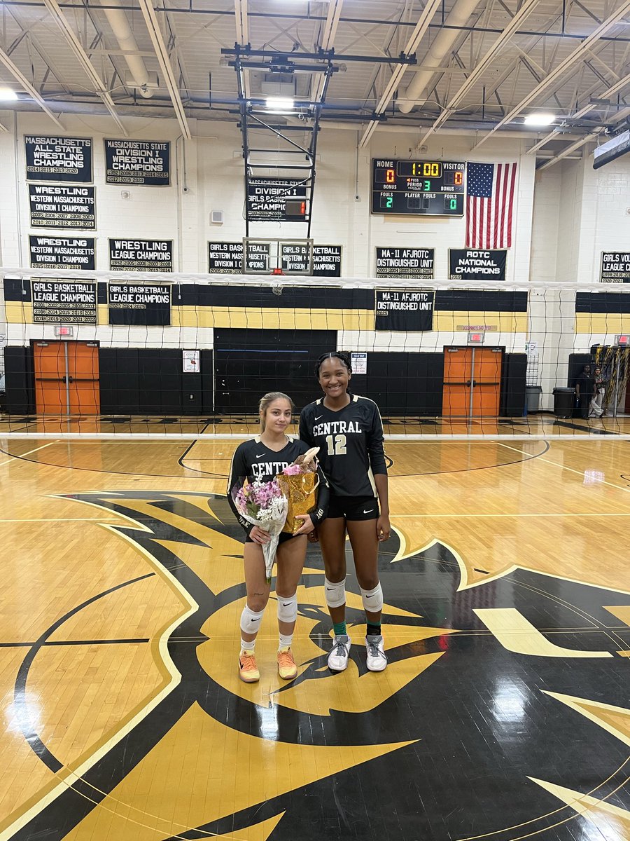 SpringfieldCHS's tweet image. Congratulations to the seniors on the Central girls volleyball team. Thank you for all that you have done for our Central!!