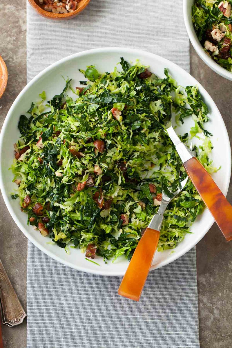 gourmandeinthek's tweet image. Fall-ready 🍁 This Shaved Brussels Sprouts Salad with kale, maple Dijon dressing, pecans &amp;amp; dates is an easy fall salad you’ll want on repeat.
Get the recipe → gourmandeinthekitchen.com/shredded-bruss…
#BrusselsSprouts #FallSalad #VeganRecipes #ThanksgivingSides