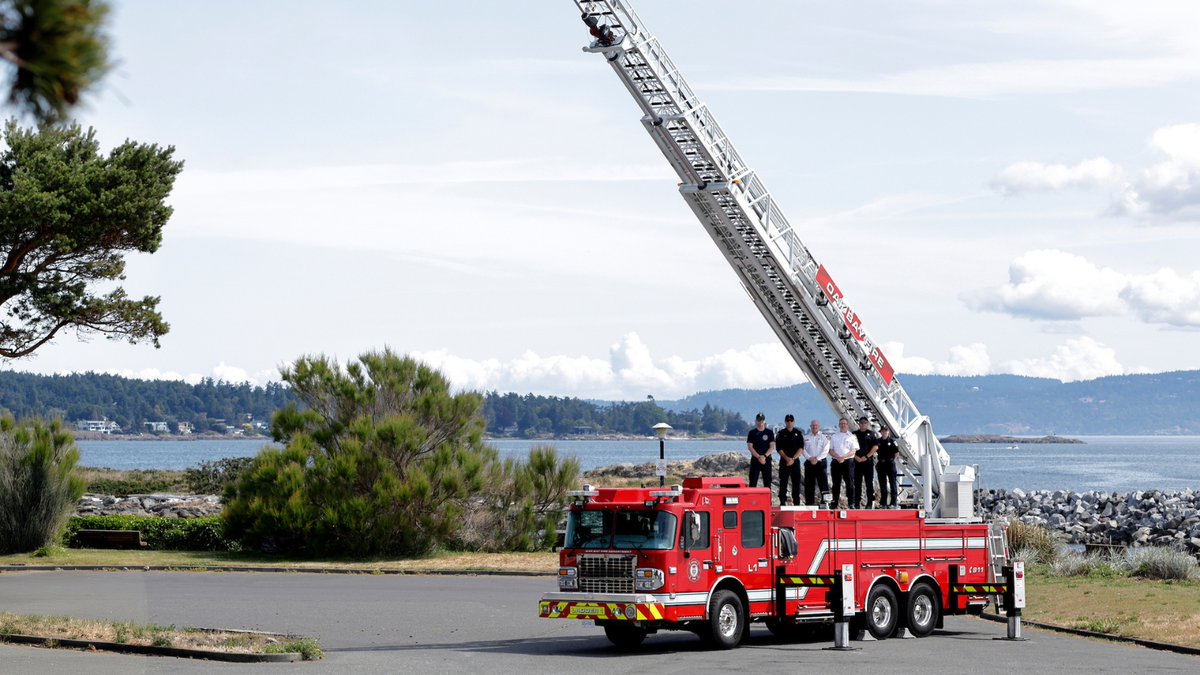 🚒 Make a move and serve your community!

We're working with <a href="/SaanichFire/">Saanich Fire Department</a> to recruit qualified and motivated individuals to join our professional firefighting teams.

🔗 Find the application form, guidelines and a link to apply at oakbay.ca/careers *deadline is Nov. 5*