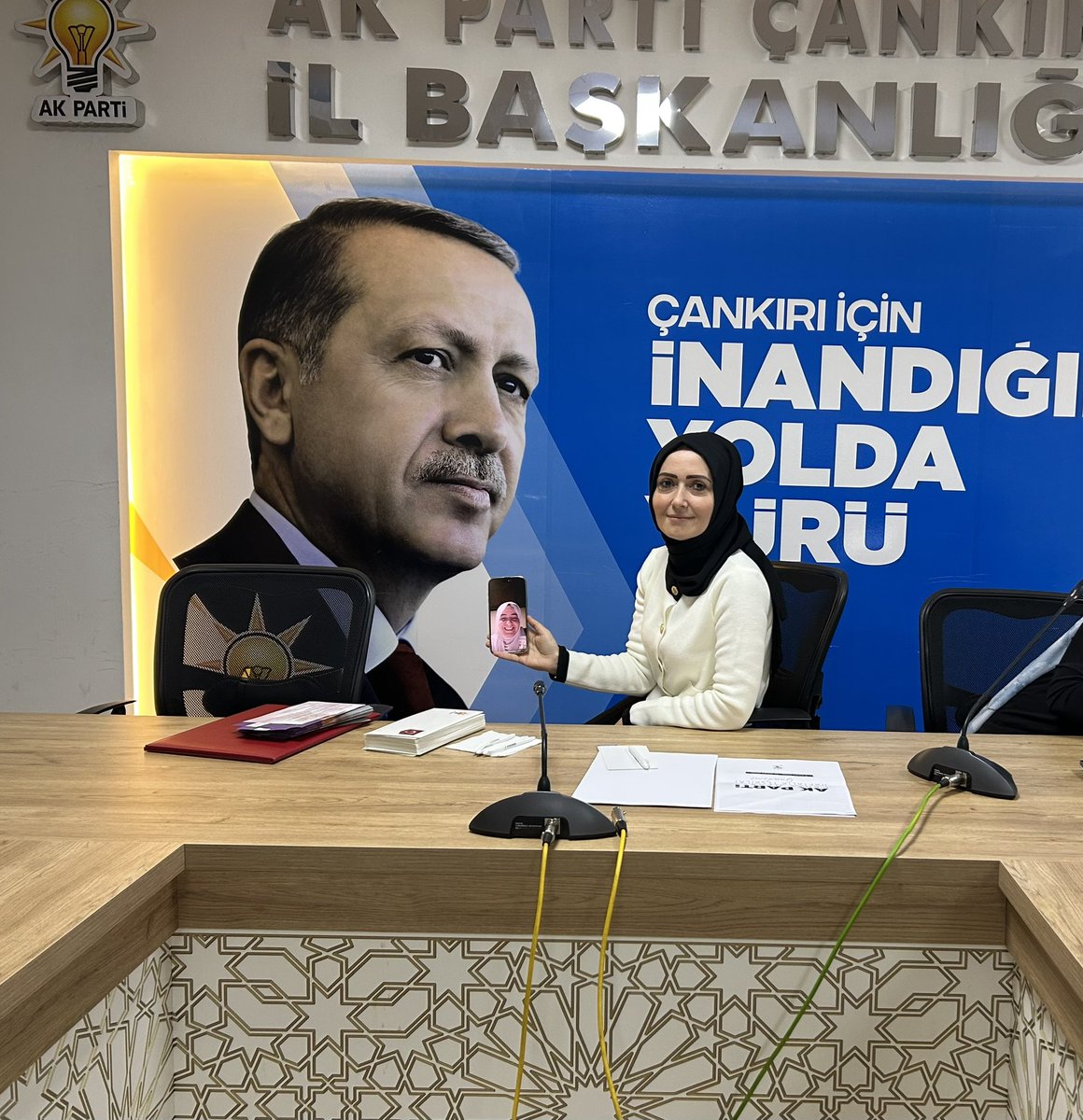AK Kadın Çankırı (@akkadincankirii) on Twitter photo İl Kadın Kolları Başkanımız <a href="/melikecilhan/">Melike Çilhan</a> başkanlığında,GM Kadın Kolları MKYK Üyemiz ve Bölge Koordinatörümüz Hümeyra Uzun’un online katılımıyla,AR-Ge Birim Bşk Hasret Akkaya’nın protokol kuralları,hitabet ve diksiyon sunumuyla haftalık Yönetim Kurulu toplantımızı gerçekleştirdik İl Kadın Kolları Başkanımız <a href="/melikecilhan/">Melike Çilhan</a> başkanlığında,GM Kadın Kolları MKYK Üyemiz ve Bölge Koordinatörümüz Hümeyra Uzun’un online katılımıyla,AR-Ge Birim Bşk Hasret Akkaya’nın protokol kuralları,hitabet ve diksiyon sunumuyla haftalık Yönetim Kurulu toplantımızı gerçekleştirdik