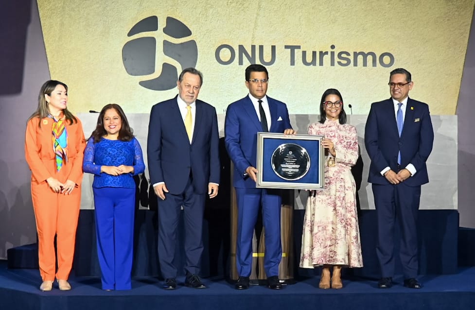R. ANEURIS. CASTILLO.D (@aneurisor) on Twitter photo Este reconocimiento como Ministro de las Américas,desde cero salimos adelante esto reafirma el papel del mega ministro <a href="/DavidColladoM/">David Collado</a> como referente continental, símbolo de transparencia, innovación y amor por la Rep Dom.
#MinistroDeLasAmericas Este reconocimiento como Ministro de las Américas,desde cero salimos adelante esto reafirma el papel del mega ministro <a href="/DavidColladoM/">David Collado</a> como referente continental, símbolo de transparencia, innovación y amor por la Rep Dom.
#MinistroDeLasAmericas