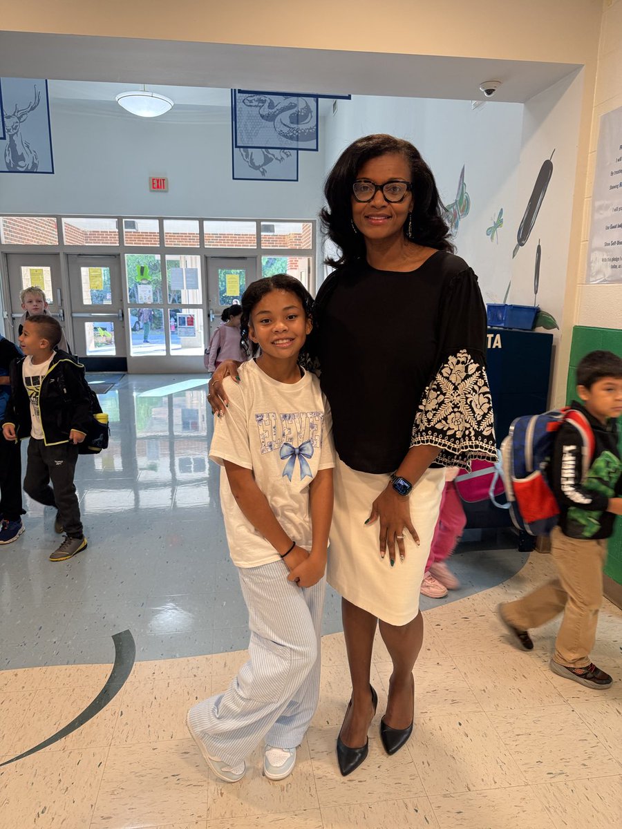 Yates_Mill's tweet image. 🎉 Happy Birthday to Us! 🎉 What a beautiful blessing it is to see Chapter 51. (My little birthday twin is just a mere 40 years younger. 😂 Boy, do we look forward to this date every year.) #estOct14 #grateful #evolving #free