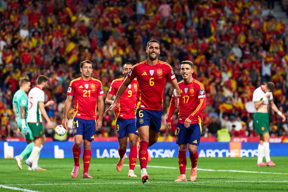 ArsenalRadar's tweet image. Mikel Merino vs Bulgaria 🇪🇸🔥
Minutes played: 90'
Goals: 2 ⚽⚽
Touches: 65
Accurate passes: 41/47 (87%)
Key passes: 5 🎯
Big chances created: 2
Shots on target: 2
Penalties won: 1
Ground duels (won): 7 (5) 💪
Bossing it for Spain once again! 👏 #AFC #Spain