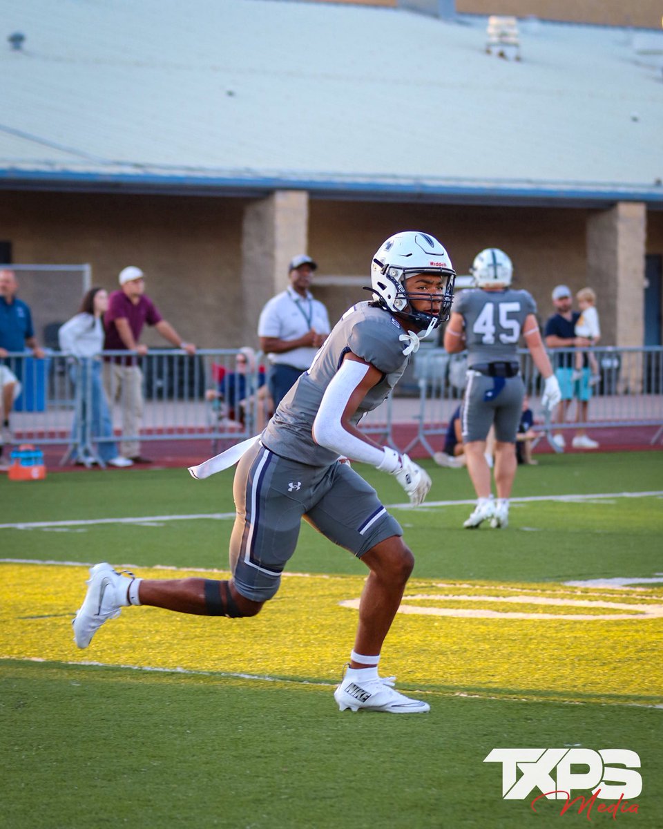 2026 Concordia Lutheran DB/WR Rome Stanford is a standout in his class.

The 6’2 180 all state athlete is a force to be reckoned with every time he is on the field and you saw that with an INT vs Central Catholic. 

Whether at safety or at receiver, Stanford is a guy you have to