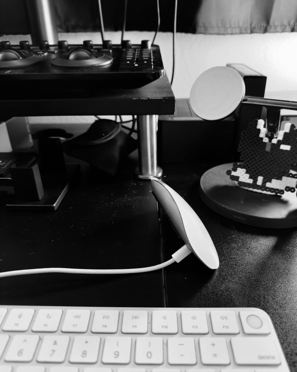 The only creative block that matters: a Magic Mouse that dies mid-timeline. 

#postchat #postproductionlife #videoediting #creativeblock #editorlife