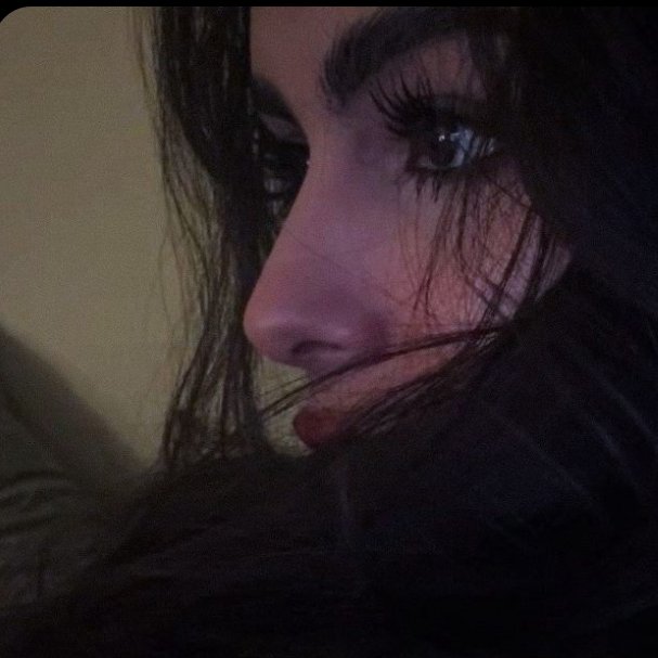 ...

مستدرك البال… تو الشوق  ما ليّل 
وشلون يغفي وصوت الذاكره عالي

يميل طيفك …وانا من وين ما ميل 
يضيع كل الكلام ……اللي على بالي

،

 #شعورك_بكلمه