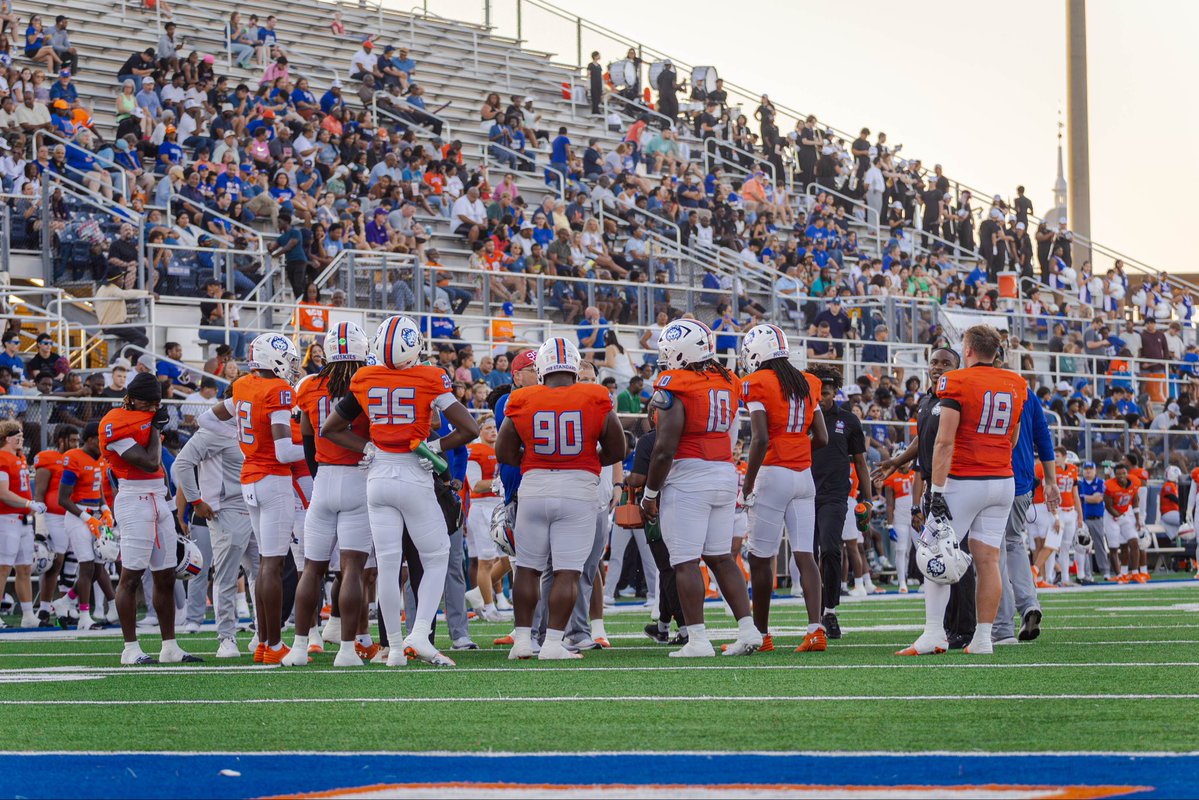We Got us 🤞

#TheStandard | #DawgsUp