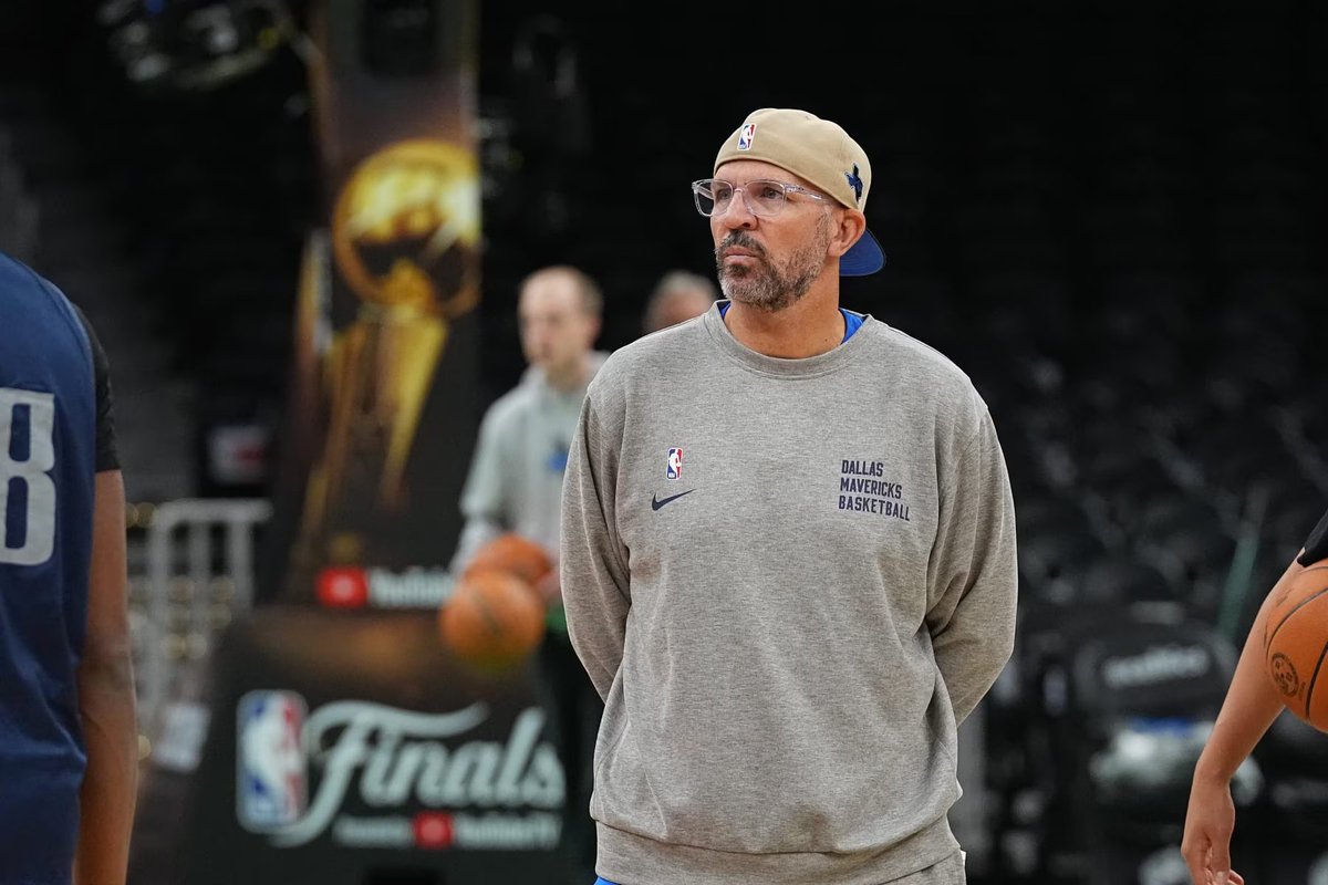 ¡Hay Jason Kidd para rato!

El entrenador de Dallas Mavericks firma una extensión de contrato "multianual" con la franquicia.

Confía en el proyecto, y confían en él.

Via <a href="/TheSteinLine/">Marc Stein</a>