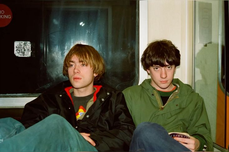 parklief's tweet photo. 🚨Damon and Graham confirm they’ve been in a relationship for almost 16 years. https://t.co/zstNuMDlel