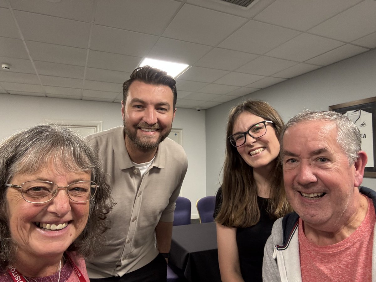 Thank you club CEO Tom Gorringe and club DAO Hayley Ford for a positive meeting tonight re how we keep moving forward and involving, including and supporting each other. X