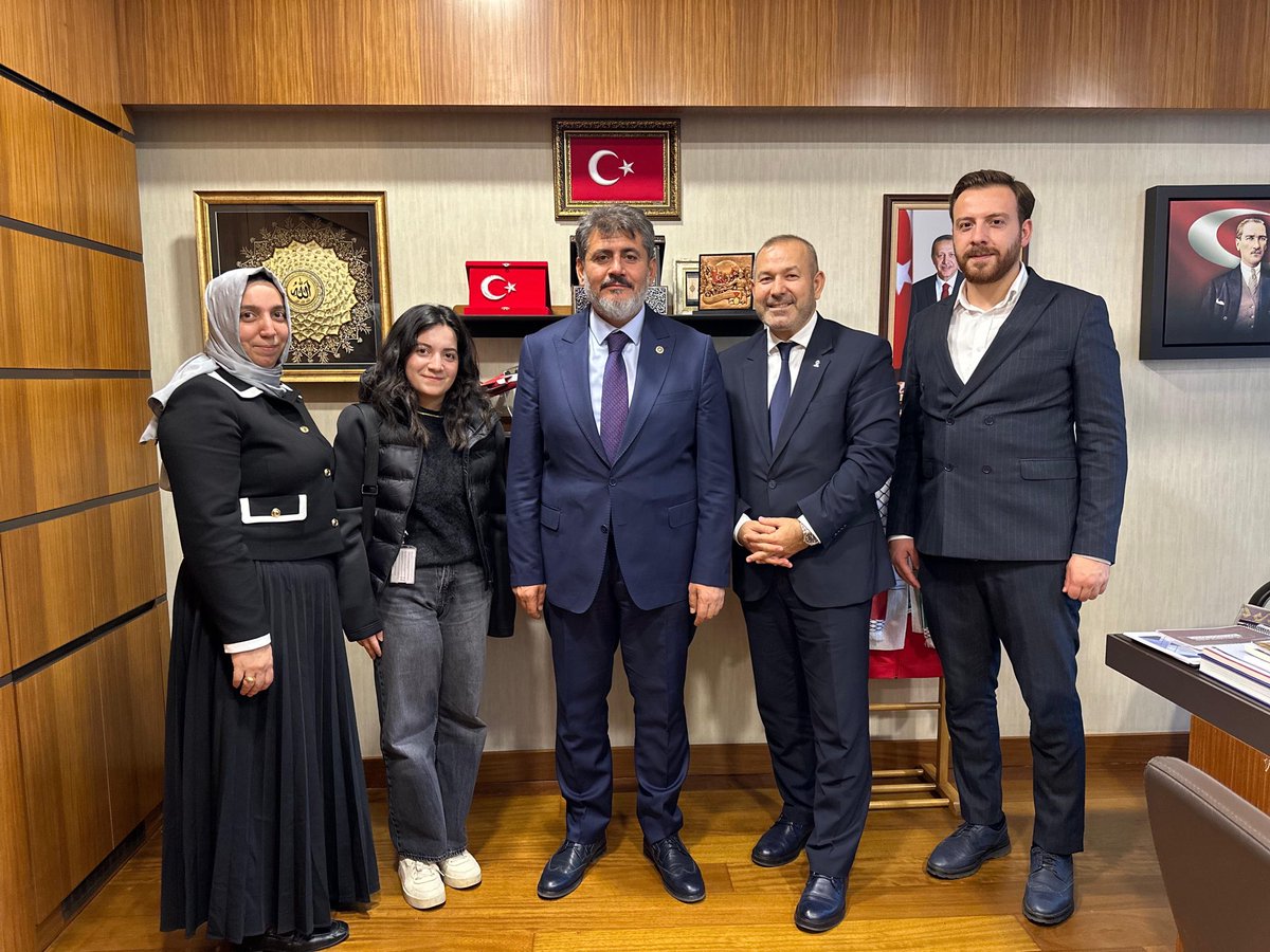 Ak Parti Kahramanmaraş İl başkan yardımcımız Mehmet Atıcı, Kadın Kolları ve Gençlik Kolları Ekonomi İşleri Başkanlarımızı gazi meclisimizde misafir ettik