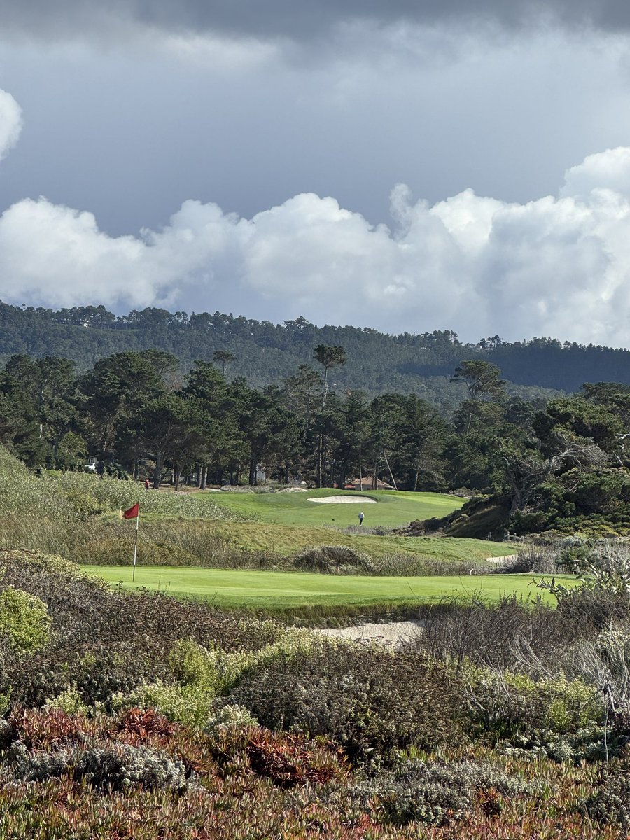 Day 31 Pacifica to Morro Bay.  Santa Cruz, 17 Mile Drive, Pebble Beach, Monterey Bay, and some Beach Camping,  “Road to Twitch Con 2025.

twitch.tv/lala_carpediem