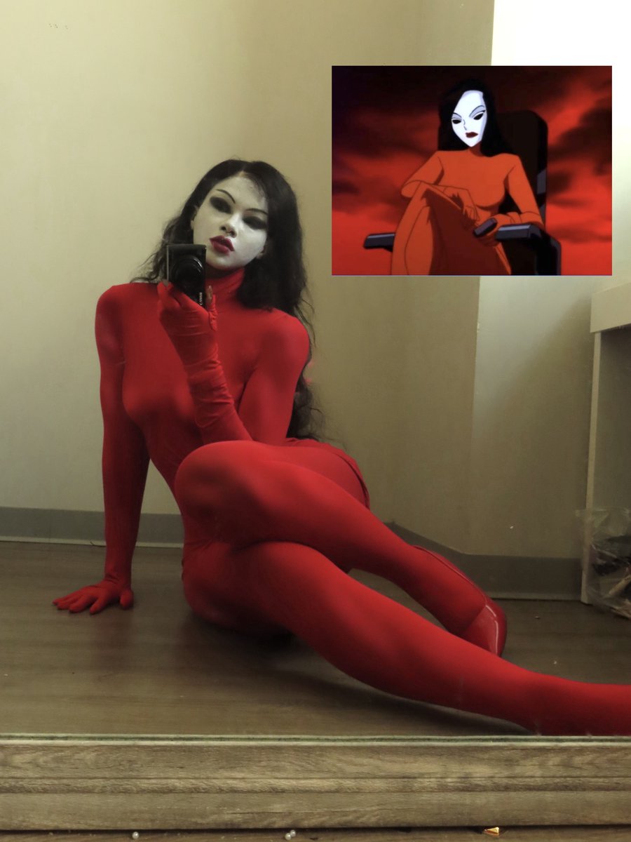 Cosplaying niche characters &gt;&gt;