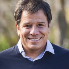 #Elecciones2025
En VDR conocemos los candidatos
HOY <a href="/ManesF/">Facundo Manes</a>
"Cuando veo el Congreso veo trastornos de personalidad, es bastante tóxico el Congreso. La gente cambia de convicciones como de camisa"

Con <a href="/splmm/">santiago pont lezica</a> y <a href="/giselarsen/">Gisela Larsen</a>
<a href="/fmmilenium/">FM Milenium 106.7</a>