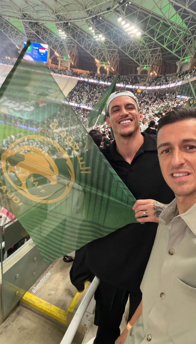 🚨📸 — روجير إيبانيز يحتفل بعد تأهل منتخبنا السعودي إلى المونديال 🤩🇸🇦