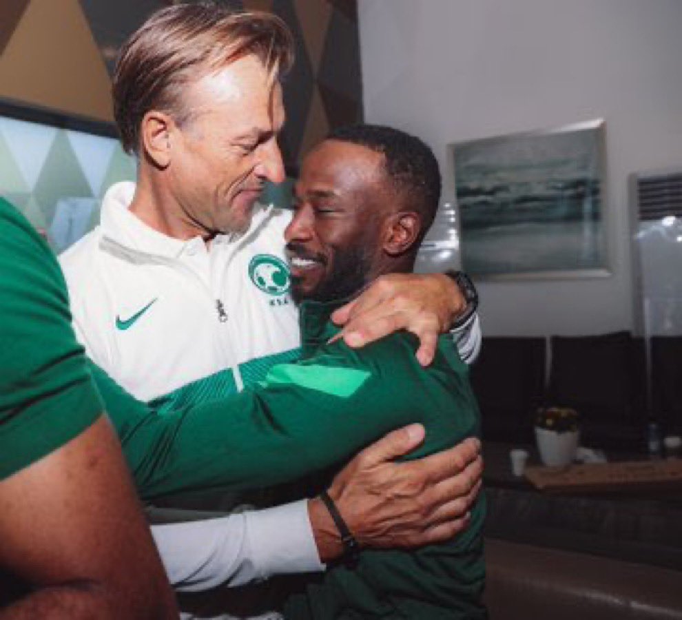 🚨🚨🚨🚨🚨🚨🎙️ هيرفي رينارد :

أهدي هذا التأهل لفهد المولد 💚😢