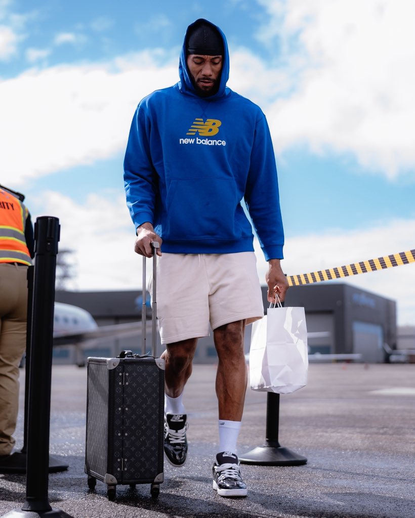 hoodie weather in LA today 🌥️ 
