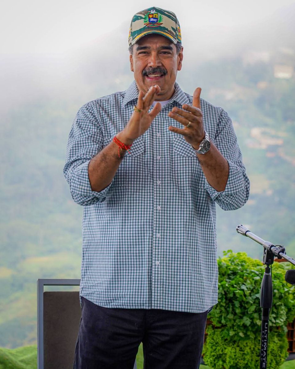 Y mientras tanto #EstáPasandoMaduroEstáGobernando 

Venezuela quiere Paz! 🇻🇪♥️

#MásAmor
#MásTrabajo
#MásPatria
#MaduroPresidente