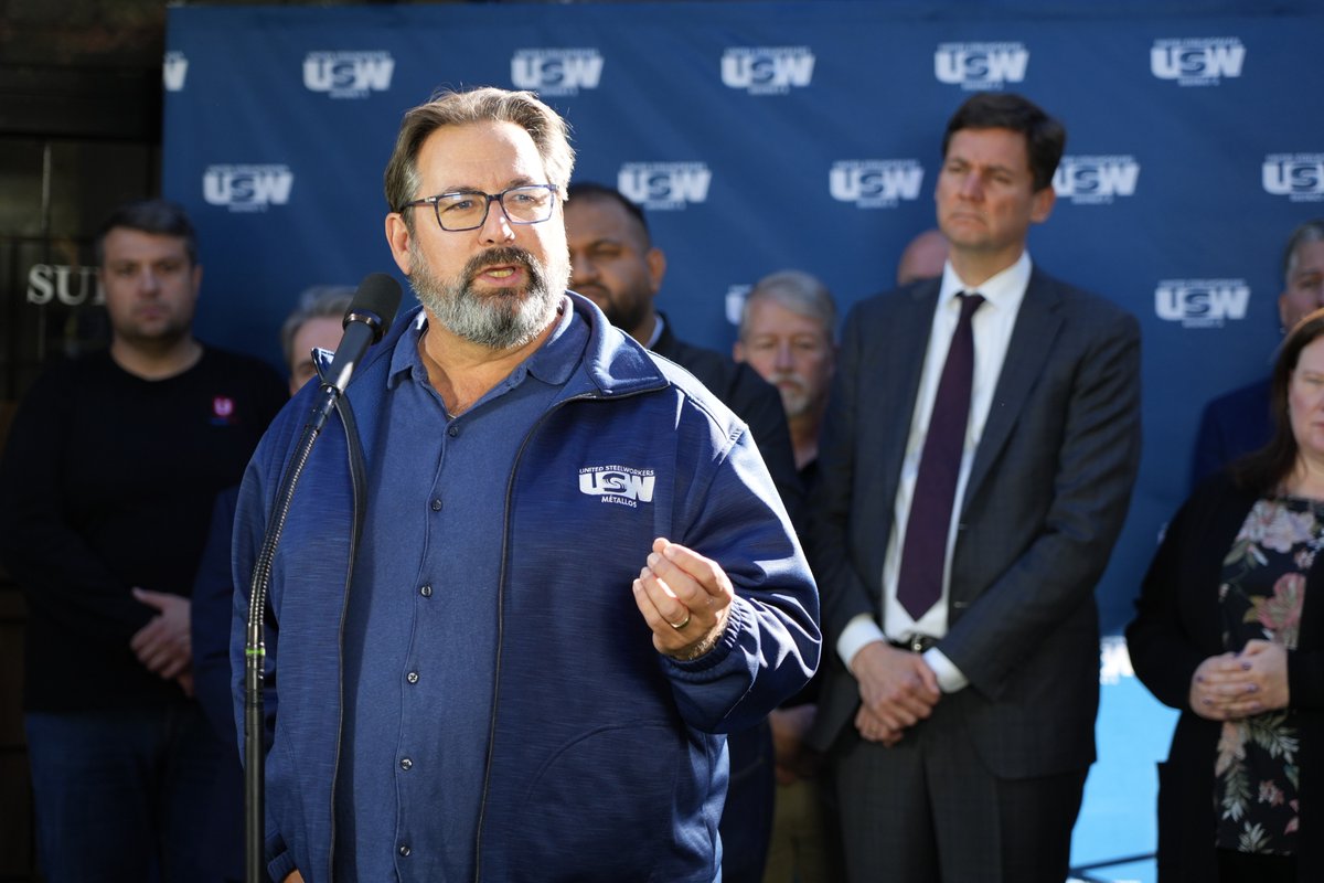 USW’s Scott Lunny joined Premier Eby and industry leaders in Burnaby to push back on Trump’s reckless lumber tariffs — a direct threat to Canadian jobs and families. Ottawa must act now, like it did for steel &amp; autos. 
cofi.org/statement-from…

#bcforestry #bcpoli #bclab #canpoli