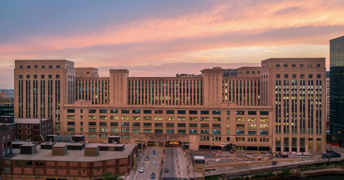 Walgreens shuttering Old Post Office workspace, keeping Deerfield HQ chicagobusiness.com/commercial-rea…