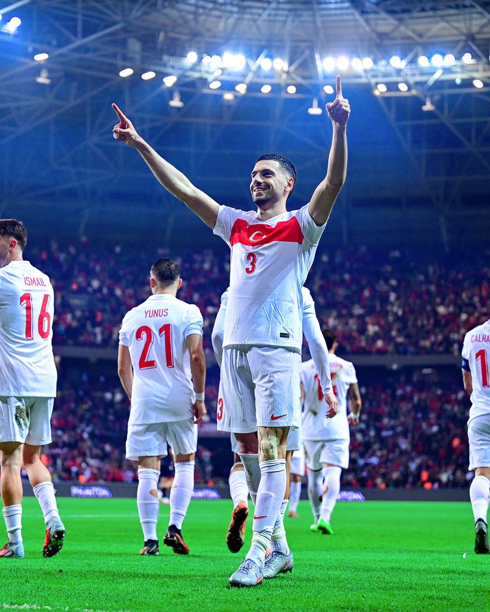 Dünya Kupası Eleme Grubu maçında Gürcistan’ı 4-1 yenen A Millî Futbol Takımımızı yürekten kutluyorum
#BizimÇocuklar 
#millitakım #millitakımlar