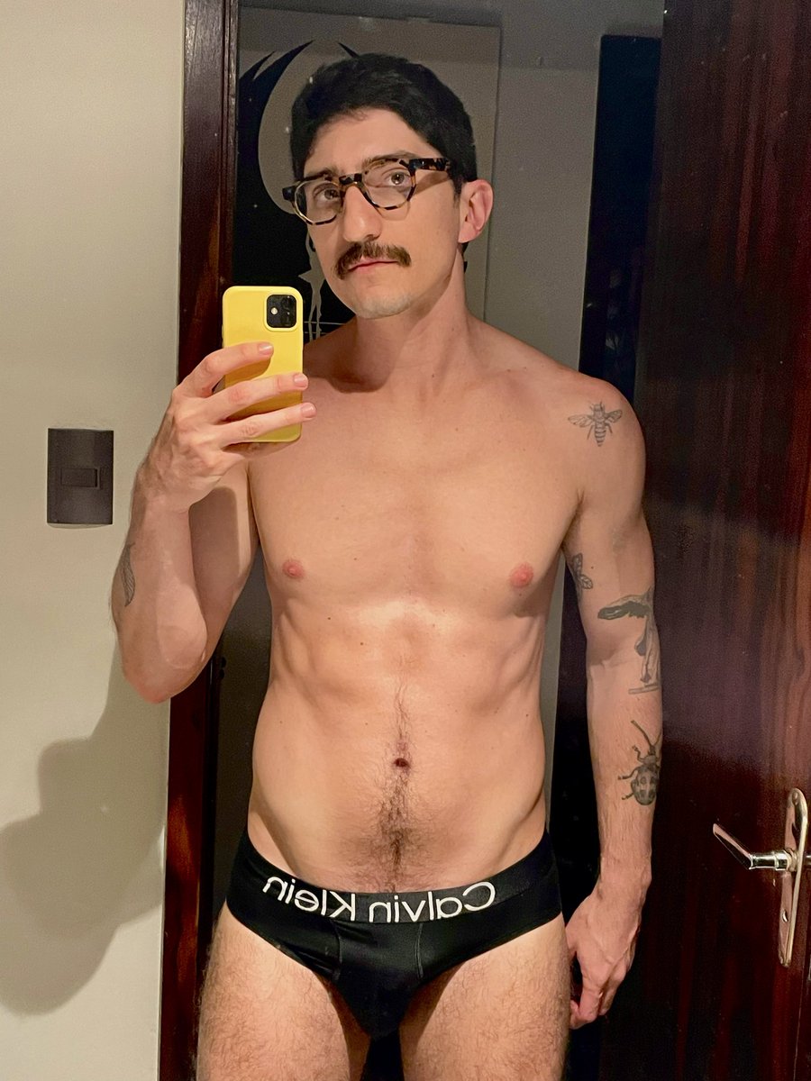 Eu bem assim de cueca nova