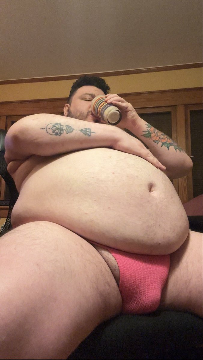 gainerpignic's tweet photo. A pint of heavy cream is dangerously easy to drink!๐ทnew video on OF! https://t.co/QL7c4pDacd