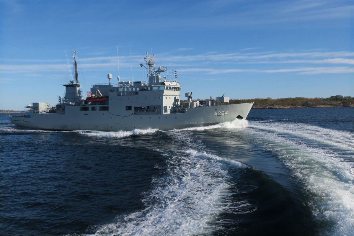P2000s HMS Dasher, Express, Puncher and Pursuer participated in barrier operations Exercise: FALLEX with Swedish Navy CB90 Assault Boats and HSwMS Trosso.

An element of JEF Exercise: TARASSIS.

(Src: <a href="/HMSPuncher/">HMS Puncher</a>)